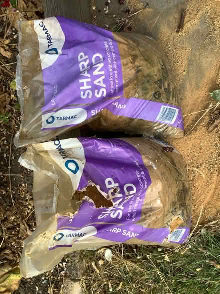 Photo of free bags of sharp sand (Townsend AL3) #2