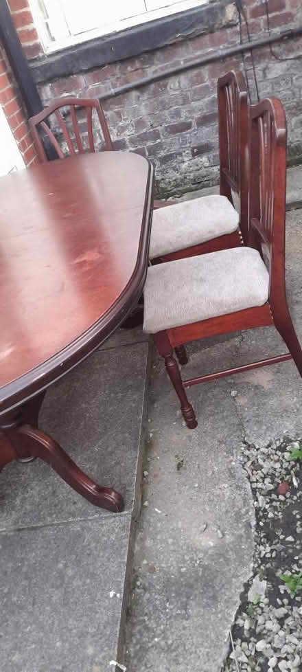 Photo of free Extendable dinning table (OL8) #1