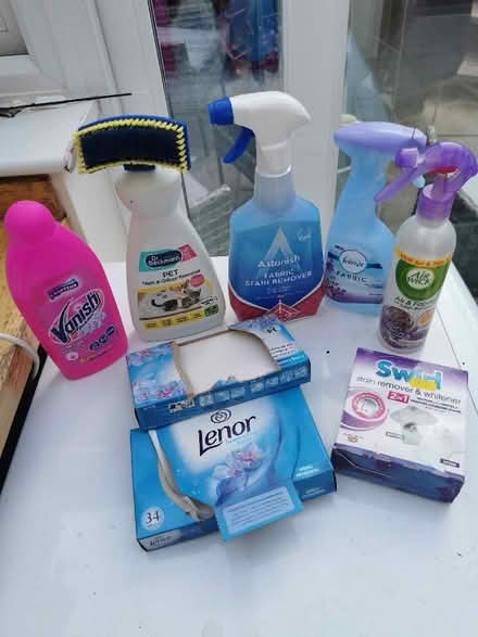 Photo of free Laundry and carpet cleaning products (Leominster HR6) #1