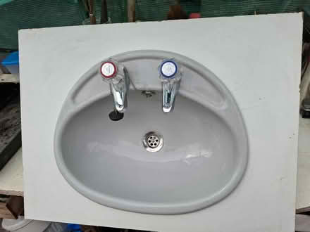 Photo of free Hand basin. (Biggin Hill TN16) #1