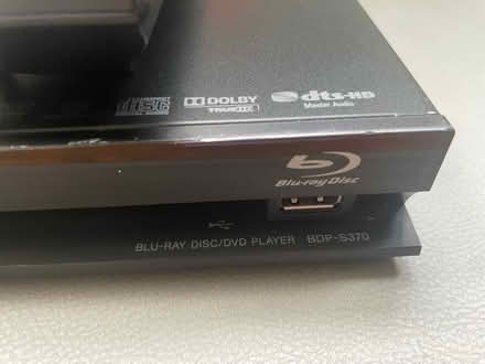 Photo of free Sony HD Blu-Ray/DVD Player + Remote (Stroud Green N4) #2