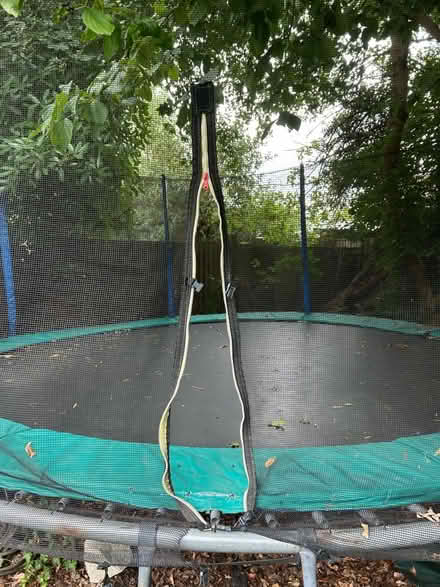Photo of free Large 14 foot diameter Trampoline (New Malden KT3) #2