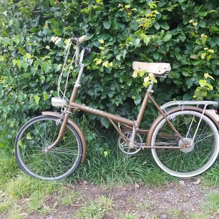 Photo of free Women's Raleigh bike (Victoria Garesfield NE39) #1