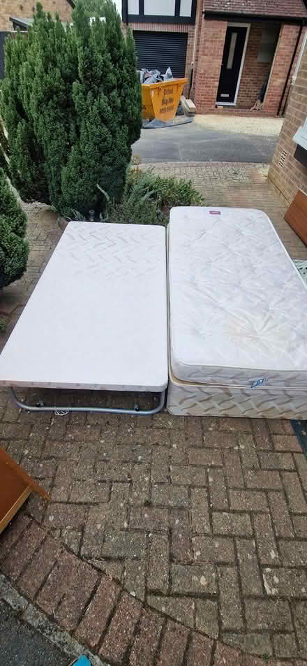 Photo of free Single base with mattress (OX14,Abingdon) #2
