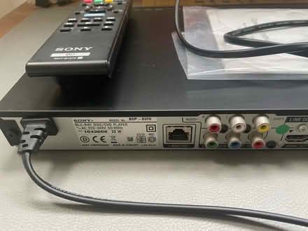 Photo of free Sony HD Blu-Ray/DVD Player + Remote (Stroud Green N4) #3