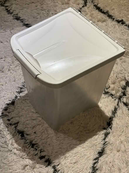 Photo of free storage bin on wheels (Rego Park Queens) #1