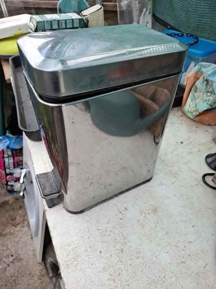 Photo of free Waste Bin. (Biggin Hill TN16) #1