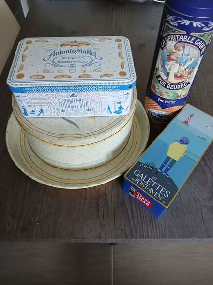 Photo of free Various tins plus a tray (Rydon Park EX2) #1