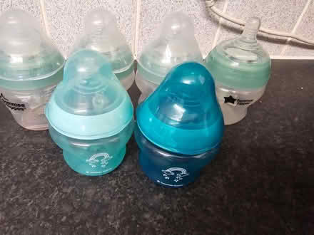 Photo of baby milk bottles (CT3 31Albans Road) #2