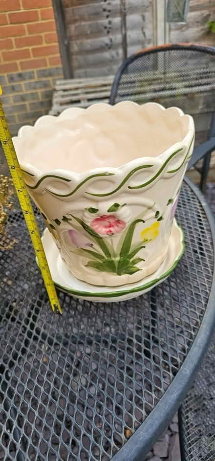 Photo of free Ceramic pot with saucer (Horsham, RH13) #2