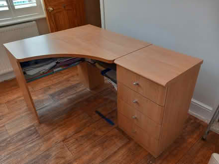 Photo of free Corner desk (Blunham) #2