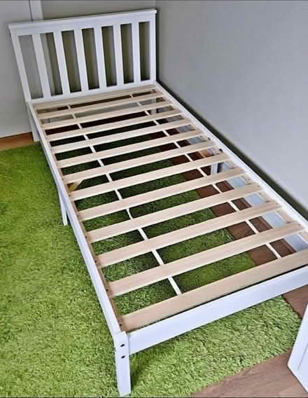 Photo of Single bed frame (S65 2UF) #1