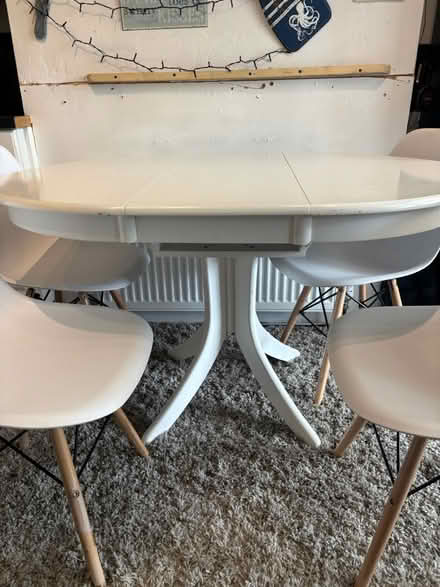 Photo of free White Dining table and 4 chairs (Cheadle Hulme SK8) #3