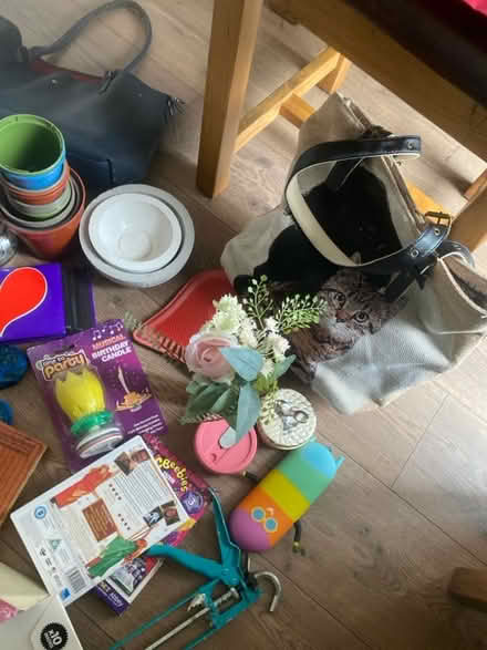 Photo of free House decorations & others (Whitworth Halls of Residence M14) #3