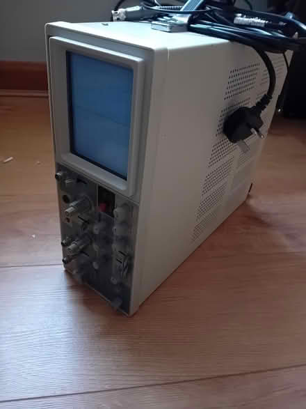 Photo of free Oscilloscope (Ellington PE28) #2