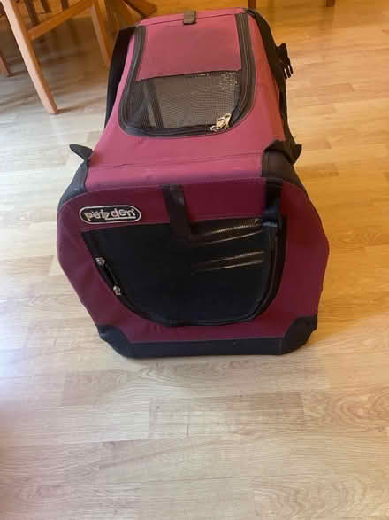 Photo of free Small pet carrier (HA74BJ) #1