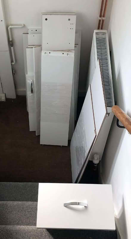 Photo of free Kitchen Cabinet in good condition (Chessington KT19) #1