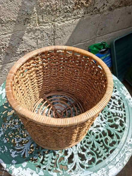 Photo of free Basket for plant (Eaton NR4) #1