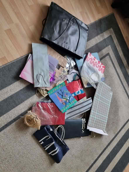 Photo of free Selection of gift bags (HA0) #1