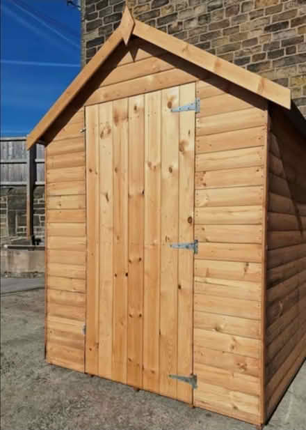 Photo of Garden shed or greenhouse. (Forest of Dean GL19) #1