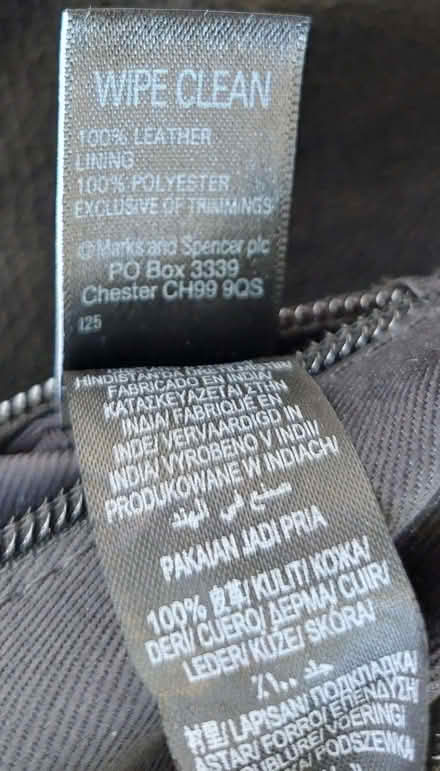 Photo of free M&S Black Leather Holdall Bag. (Old Town SG1) #3