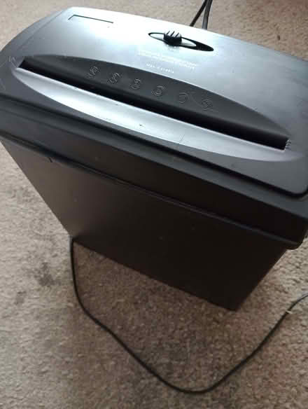 Photo of free Straight cut shredder (Reddish SK5) #1