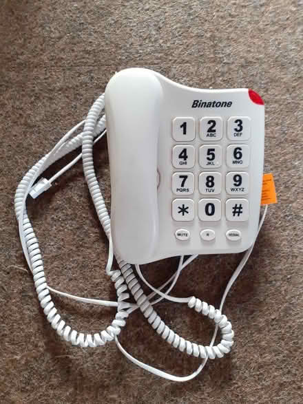 Photo of free Large button telephone (Welwyn AL6) #1