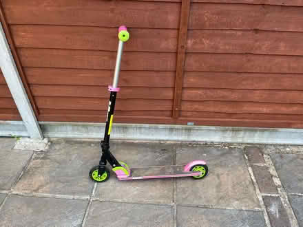 Photo of free childs scooter (Lower Earley RG6) #1