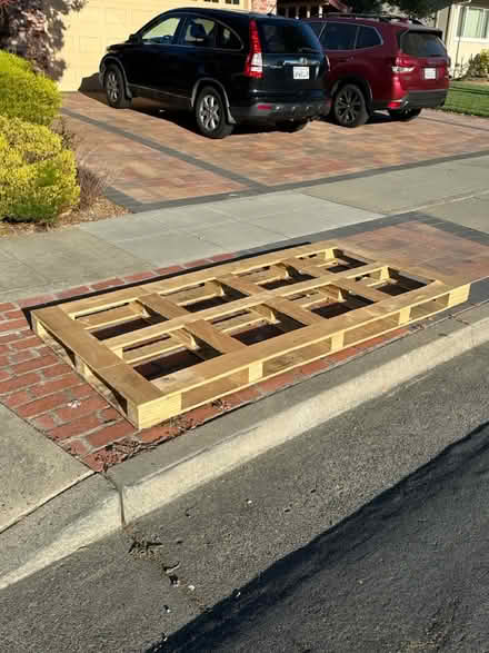 Photo of free Sturdy wooden pallet (Sunnyvale-Cupertino) #1