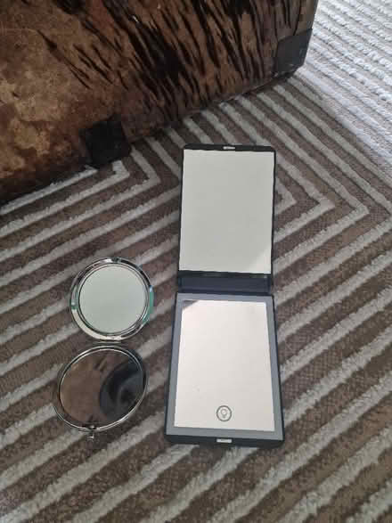Photo of free Mirror compact/travel mirror (Ilford IG1) #2