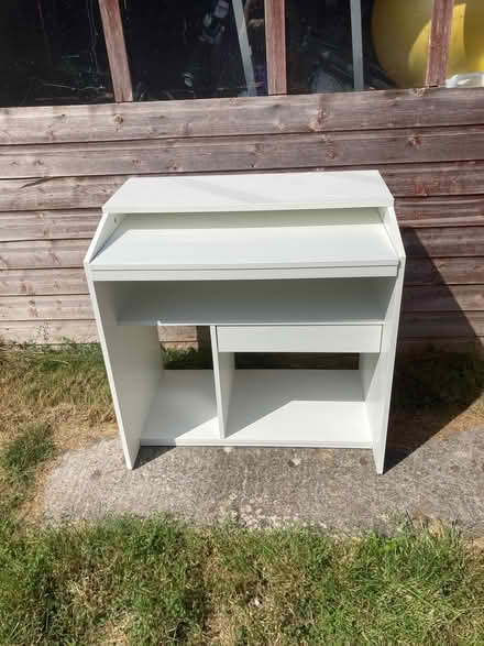 Photo of free White computer desk (Near Christchurch BA15) #1