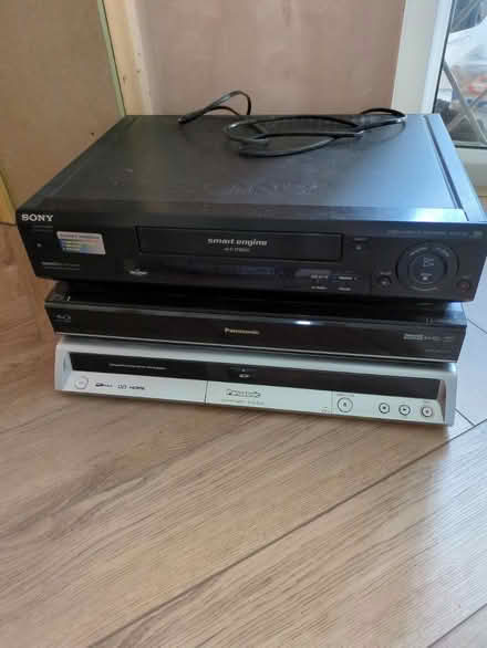 Photo of free DVD recorder, Blu-ray, VHS players (Ware SG12) #1