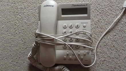 Photo of free large button telephone (St Albans AL4) #1
