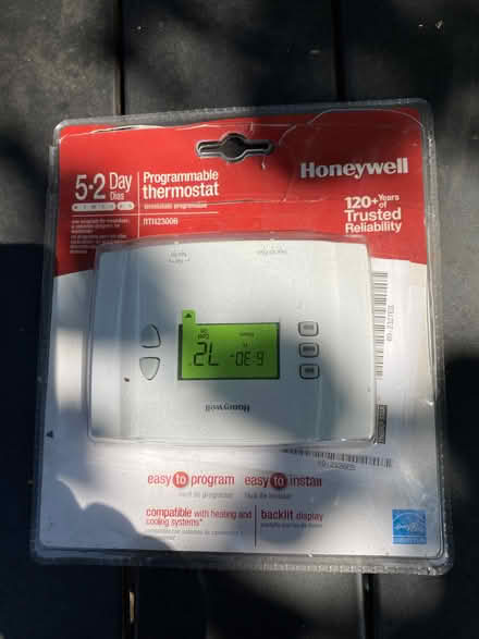 Photo of free thermostat (Brookland) #1