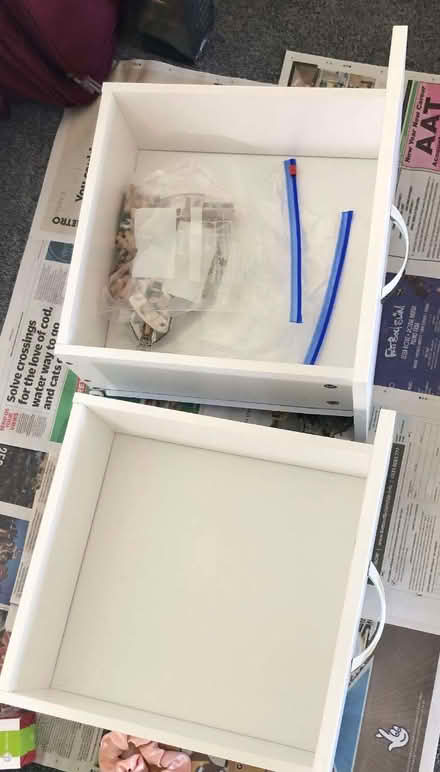 Photo of free Kitchen Cabinet in good condition (Chessington KT19) #3