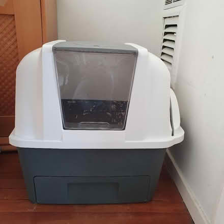 Photo of free Catit Smartsift Litter Box with Airsift System (Upper Norwood SE19) #1