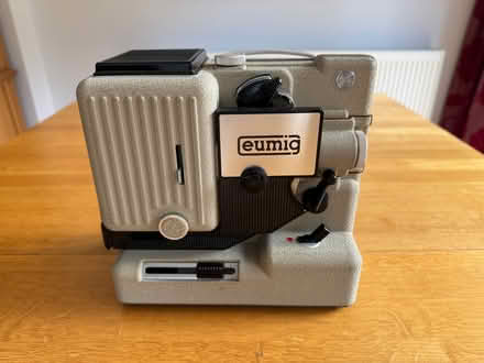 Photo of free Vintage Eumig P8 projector with no mains lead (Dorridge B93) #1