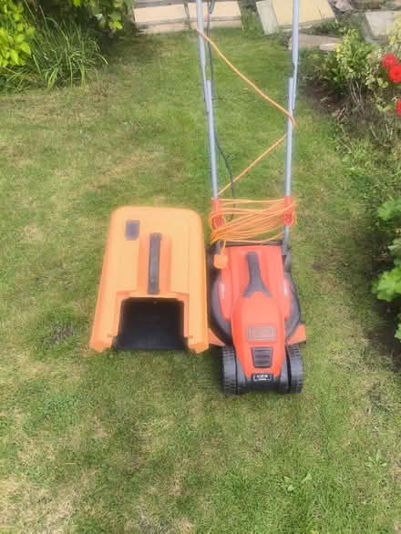 Photo of free Black + decker lawn mower (NG9 stapleford) #1