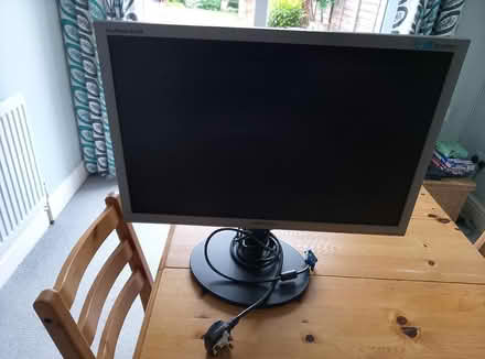 Photo of free Monitor (Ware SG12) #1