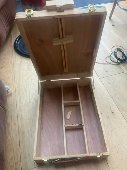 Photo of free Childs paint box (Prittlewell SS2) #2