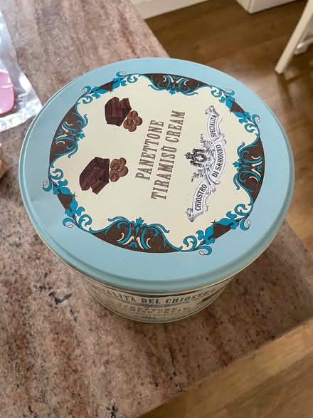 Photo of free Large tin (Sonning RG4) #1