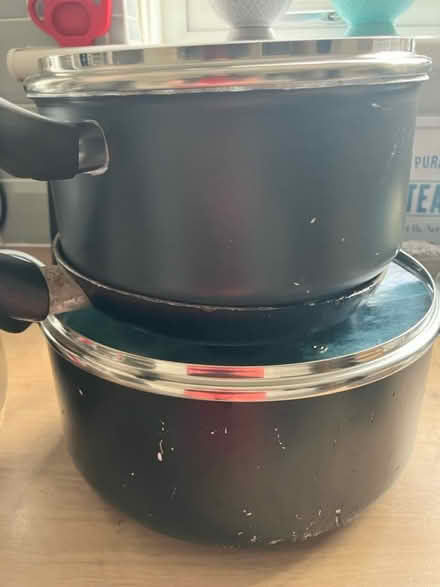 Photo of free Various pots and pans (Pollok G53) #1