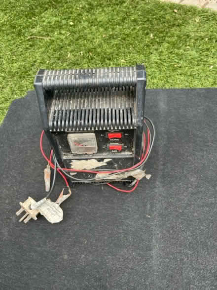 Photo of free Battery charger (MK45) #1