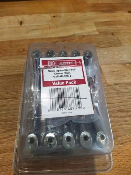 Photo of free Drawer handles 96mm chrome effect (Baldock SG7) #3