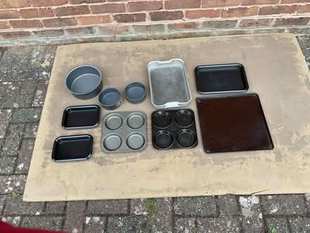 Photo of free Assorted baking tins (Brasenose OX11) #1