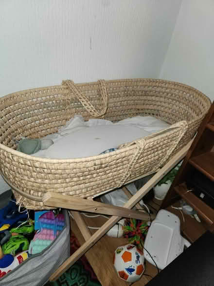 Photo of free Moses basket (L6) #1