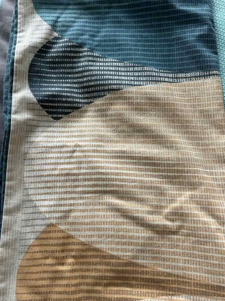 Photo of free King size quilt cover and pillowcases (Balgowan DD3) #1