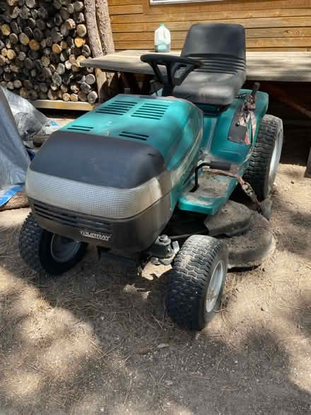 Photo of free Murray lawn tractor (Near Monument / Palmer Lake) #1