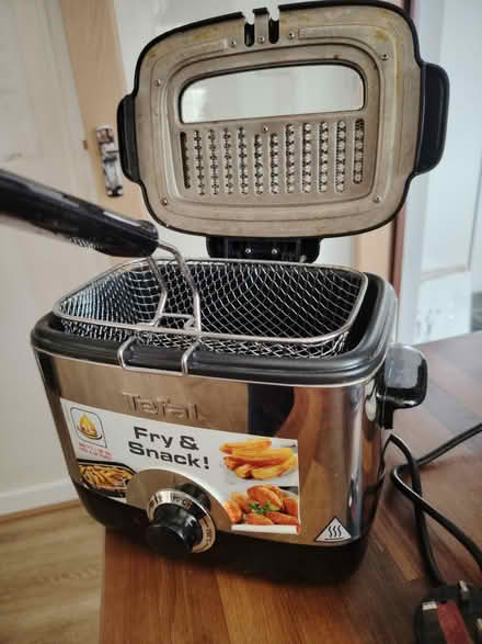 Photo of free Fryer (Horeshay) #3