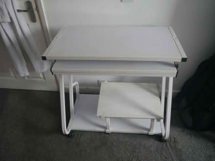Photo of free White computer desk (Didcot OX11) #1